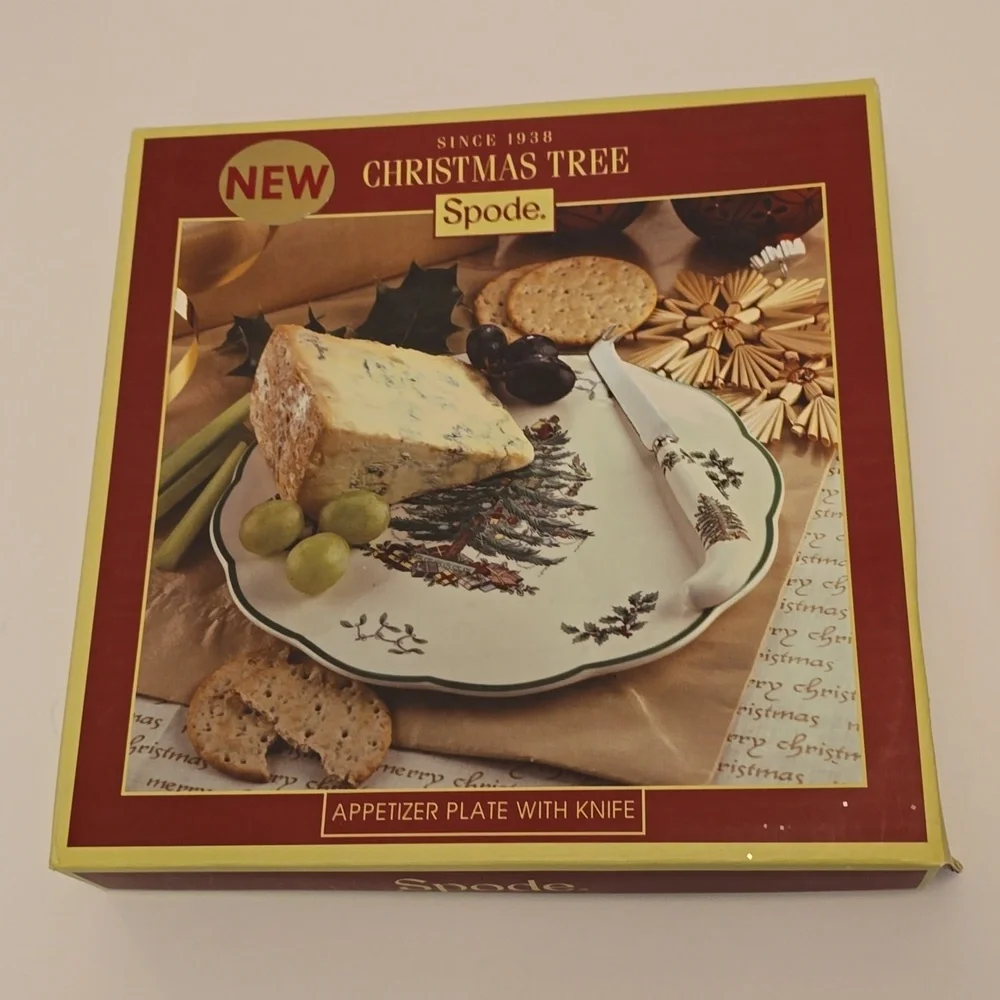 Spode Christmas Tree Appetizer Plate with Knife